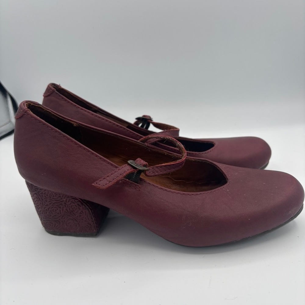 Sergio Tomani Mary Jane Heels Women Sz 39 Burgundy Floral Embossed Block Heel